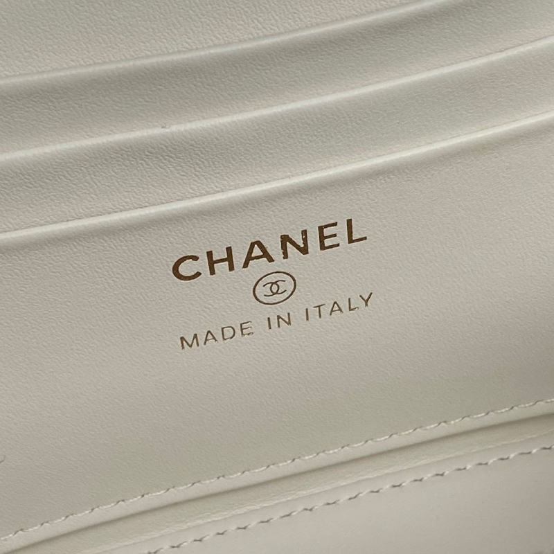 Ch**el cosmetic bags